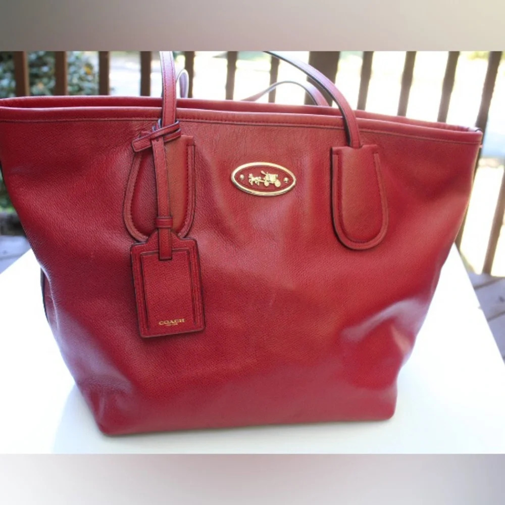 Coach Taxi Zip tote bag - Picture 13 of 16